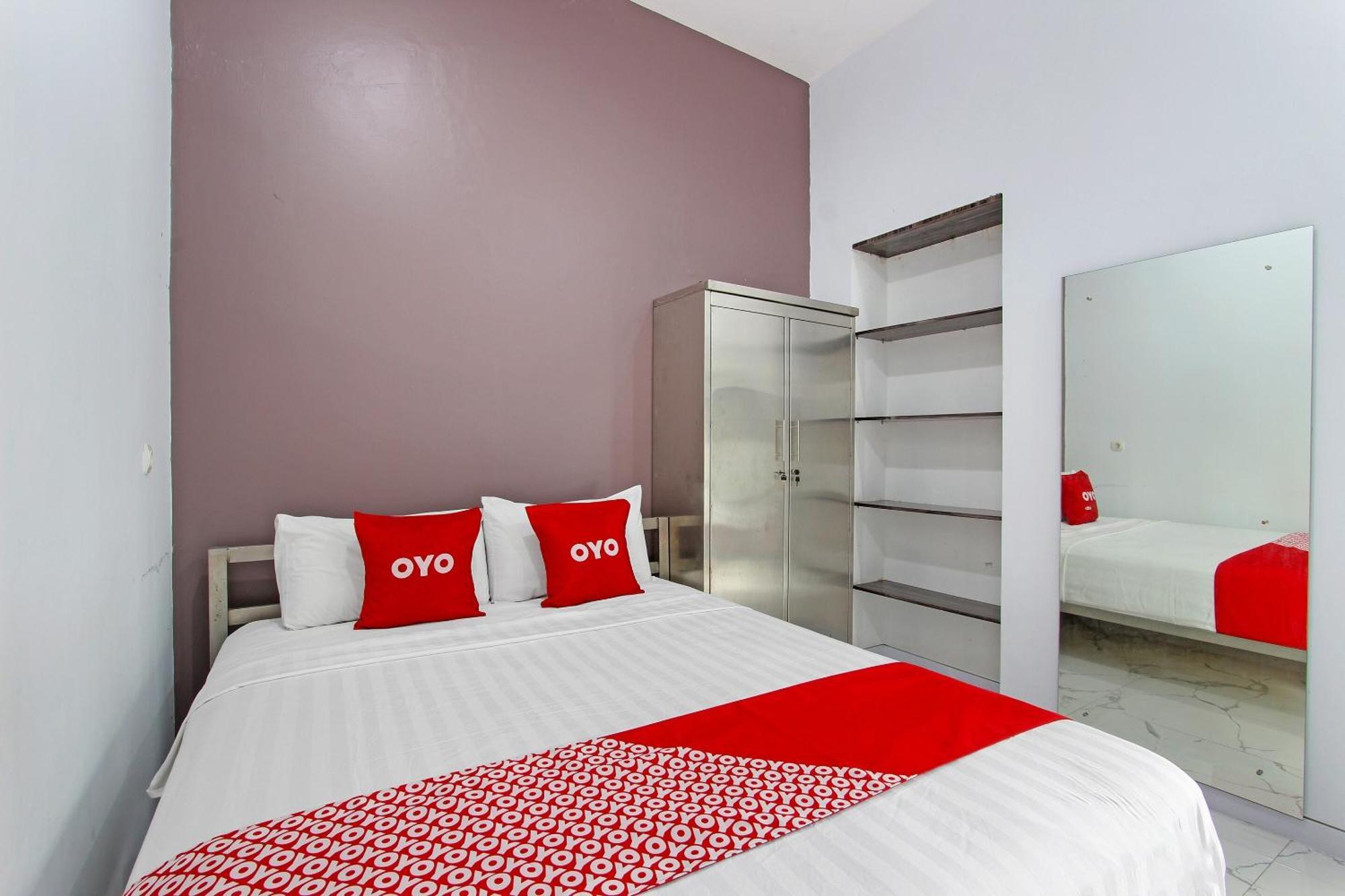 Super Oyo Capital O 91665 D'Prof Exclusive Guesthouse Semarang Ngoại thất bức ảnh