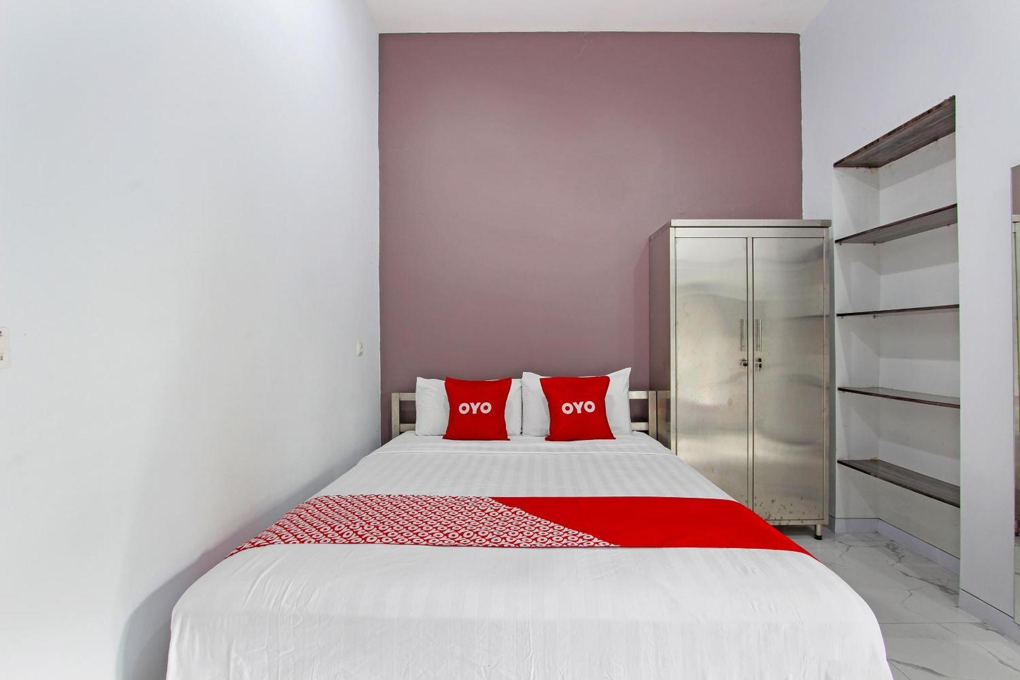 Super Oyo Capital O 91665 D'Prof Exclusive Guesthouse Semarang Ngoại thất bức ảnh